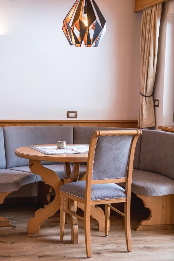 Garni Hotel Rosengarten B&B Сельва-ди-Валь-Гардена Экстерьер фото