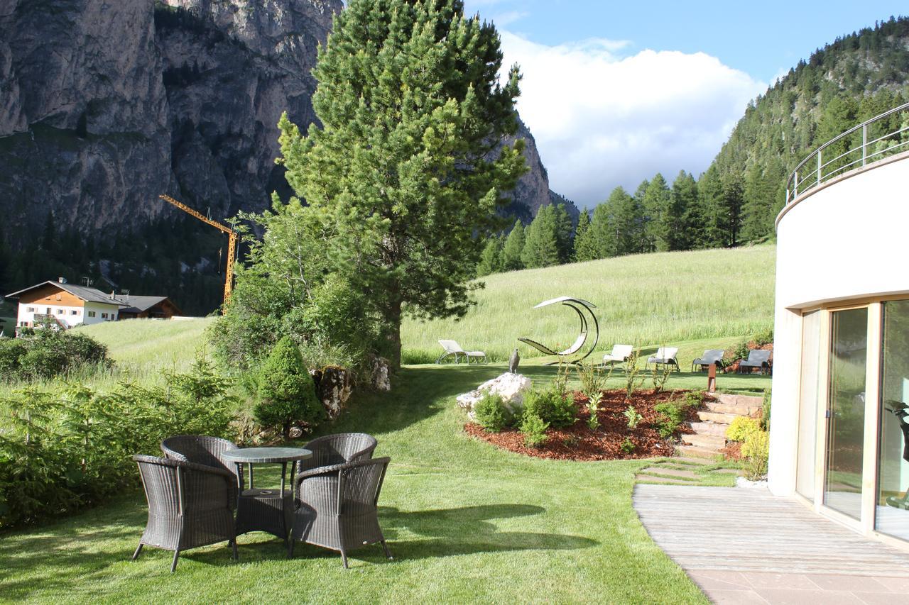 Garni Hotel Rosengarten B&B Сельва-ди-Валь-Гардена Экстерьер фото